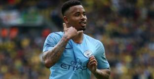 Сити разби Уест Хем в Лондон, Стърлинг с хетрик