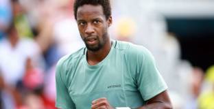 Монфис се справи с Марошан 