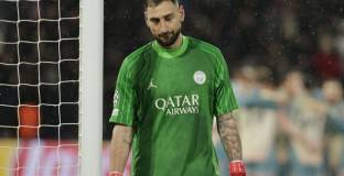  Галатасарай е отправил необичайна оферта за Донарума