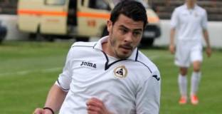 Ръководството на Славия започва преговори с двама 