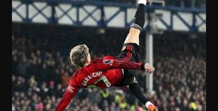 Гарначо с гола на сезона и победа над Евертън