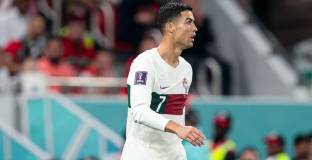  Невил: Искам Роналдо да остане във ВЛ