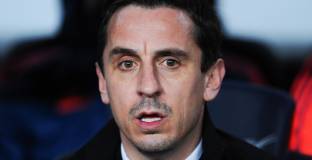 Невил: Ман Сити се нуждае от нападател 