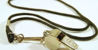 Съдия ще лежи в затвора  заради две спорни дузпи