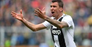 Манджукич остава в Ювентус до зимата