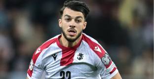 Нападател на Лион е бил атакуван от въоръжени мъже