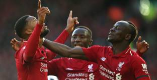 Ливърпул отново на върха след класика у дома