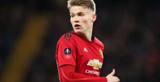 Мактоминей: Тежко ми бе да гледам победата на Ливърпул