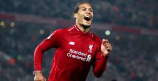 Ливърпул двойно вдига заплатата на Ван Дайк