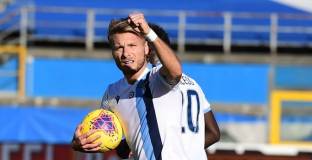 Късен гол спаси трите точки за Лацио срещу десет от Бреша