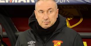 Мъри дава няколко играчи на Херо