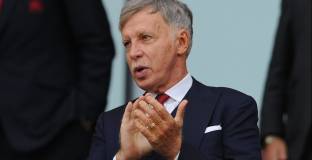 Феновете на Арсенал ще откажат да продадат акциите си на Крьонке