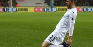 Евертън увеличи предложението за Сигурдсон 