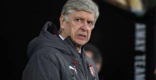 Карагър: Венгер трябва да напусне Арсенал 