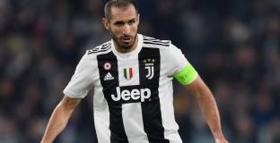 Ювентус възнамерява да продължи с Киелини