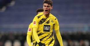 Рейна наследи номера на Санчо в Борусия