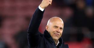 Слот:  Не е добре да се предаваме с 2:0