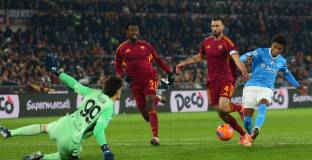 Наполи победи Рома на „Олимпико“ 