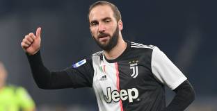 Агентът на Игуаин пристигна в Италия 