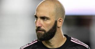 Игуаун сложи край на кариерата си 