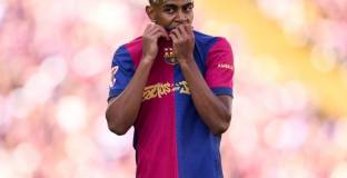 Пеп коментира сравненията между Меси и Ямал