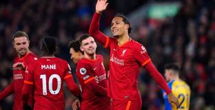 Ливърпул разби Саутхемптън на Анфийлд (видео)