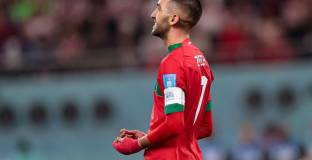 Зиеш пристигна в Париж