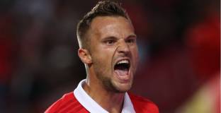 Сеферович сменя Бенфика с Галатасарай