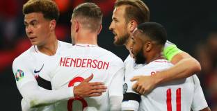 Стърлинг с хетрик в петицата над Чехия (видео)