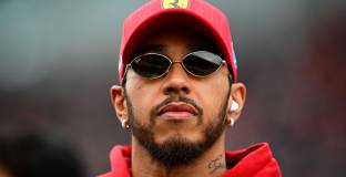 Хамилтън коментира слуховете за уволнение на Васьор