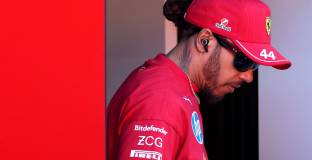 Хамилтън за първи път от 2013 г. е без подиум на „Силвърстоун”