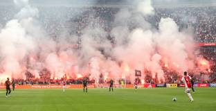 Кметът на Амстердам: Случилото се на Аякс - Фейнорд е срамно 