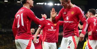 Съобщиха на Хьойлунд, че трябва да напусне