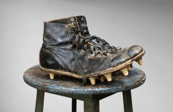 Еволюцията на футболните бутонки 