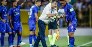 Веласкес умува за капитан на Левски