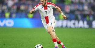 Кварацхелия: Доволен съм от резултата