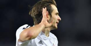 Кварацхелия: След Еврото ще взема решение за бъдещето си