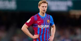 Ман Юнайтед иска Де Йонг през 2023-та и ще се бори за Белингам