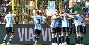 Аржентина разгроми Боливия, Бразилия с минимален успех 