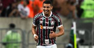 Ливърпул се надява да съгласува покупката на Андре до януари 