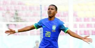 Челси е готов да плати 60 млн. за 16-годишен нападател 