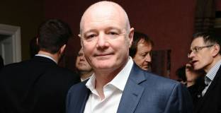 Бивш шеф в Челси и Сити е близо до покупката на Нюкасъл