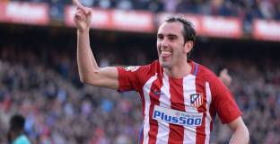 Юнайтед се готви да възобнови интереса си към Годин