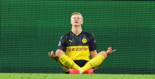 Юнайтед се надява да купи Холанд през 2022 година