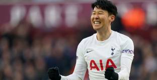 Тотнъм се разправи с Астън Вила (видео)