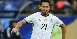 Гюндоган ще продължи кариерата си в националния отбор