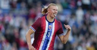 Холанд с хеттрик за Норвегия, Дания също с победа