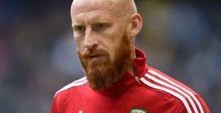 Колинс сложи край на кариерата си в националния на Уелс 