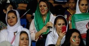 Иранките ще могат да гледат Световното на стадионите в страната 