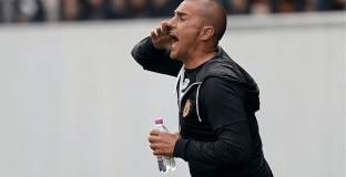 Канваро подаде оставка след 4 мача